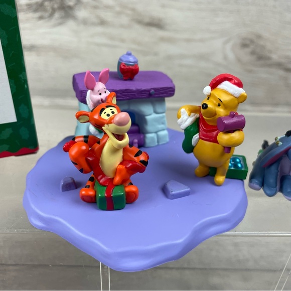 Hallmark Merry Minatures 1999 CHRISTMAS at POOH's HOUSE Disney set of 4 - Picture 8 of 10